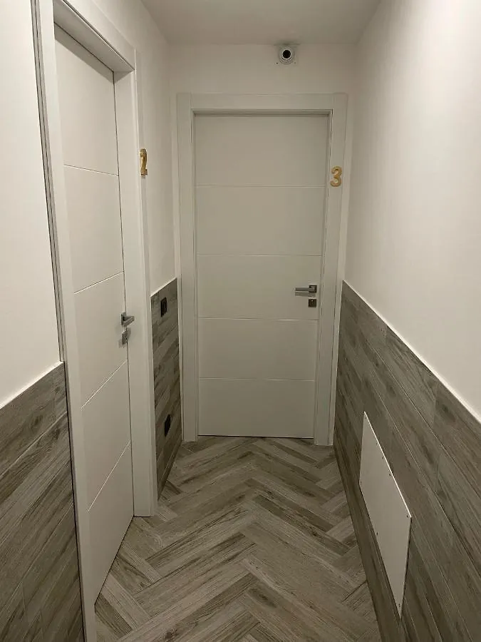 Guest house Holiday Rooms Rho Italy