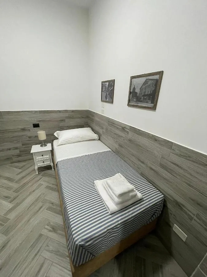 Holiday Rooms Rho 0*,  Italy